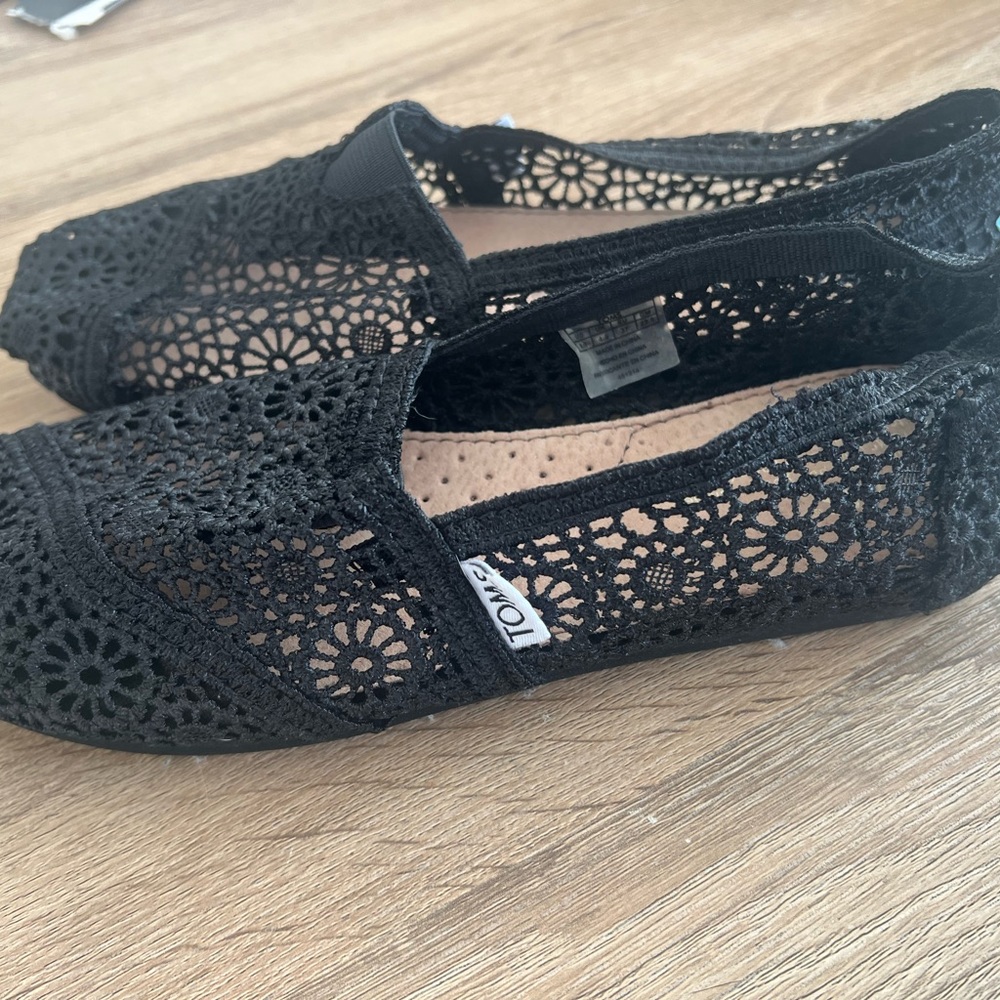 Black Crochet Style Toms